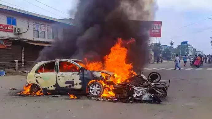 Manipur violence: Mobs try to storm police stations over arrest of 5 youths, curfew reimposed Manipur violence: Mobs try to storm police stations over arrest of 5 youths, curfew reimposed