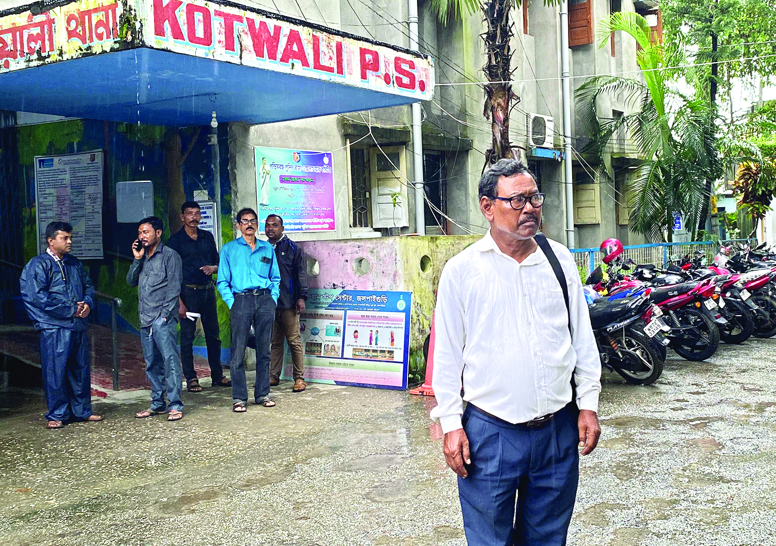 Unauthorised use of name in institute’s ads: Karimul Haque files complaint Unauthorised use of name in institute’s ads: Karimul Haque files complaint