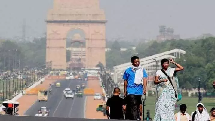 Delhi records minimum temperature of 24.6 deg C