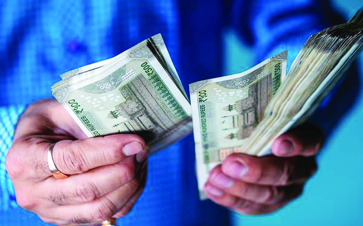 FPIs outflow crosses `10K cr mark in Sept on rising US interest rates FPIs outflow crosses `10K cr mark in Sept on rising US interest rates