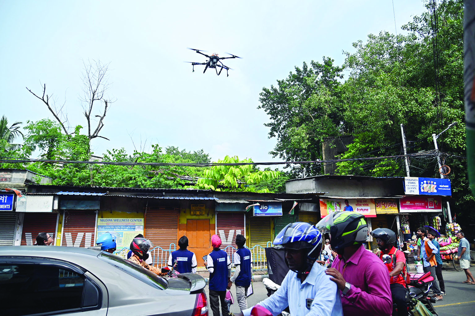 KMC uses drone to spray larvicide inside Krishna Glass Factory KMC uses drone to spray larvicide inside Krishna Glass Factory