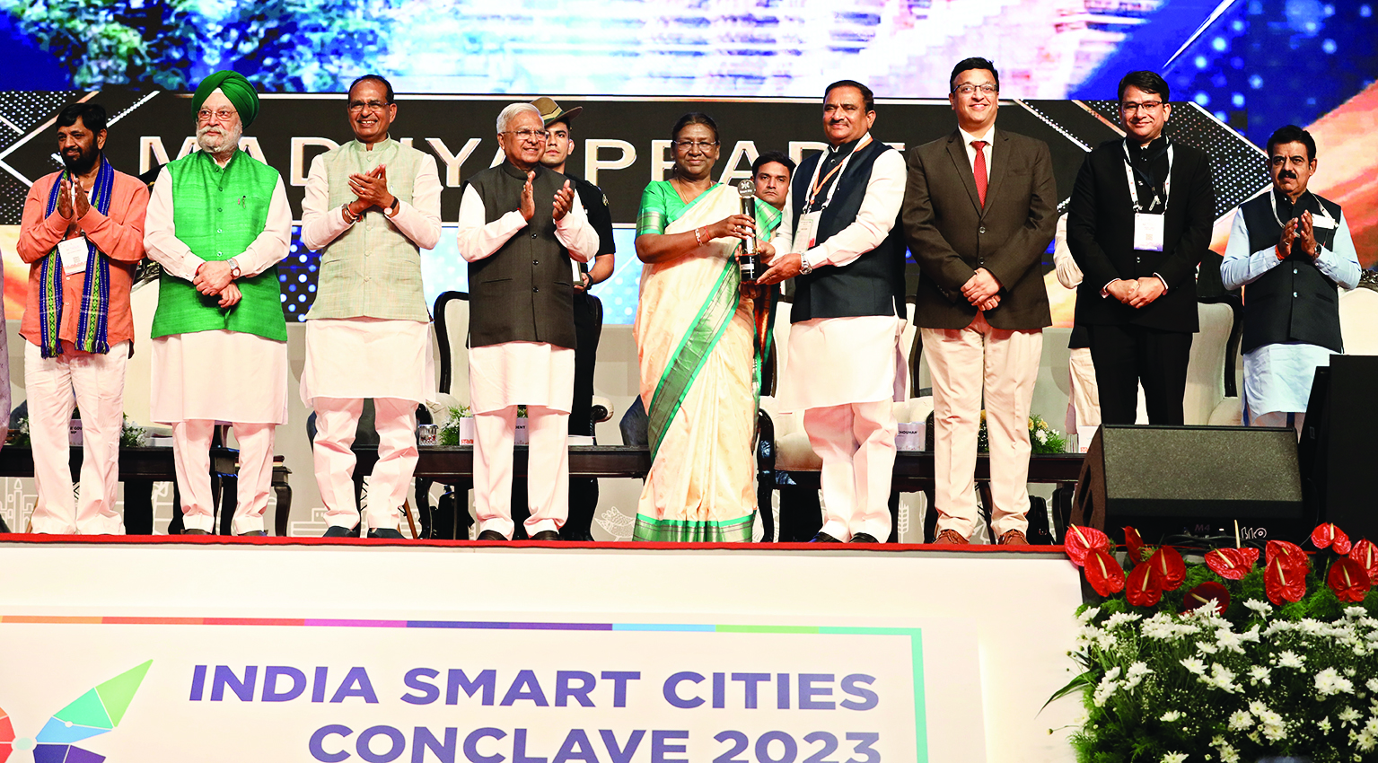 Indore bags best smart city award; MP tops states list Indore bags best smart city award; MP tops states list