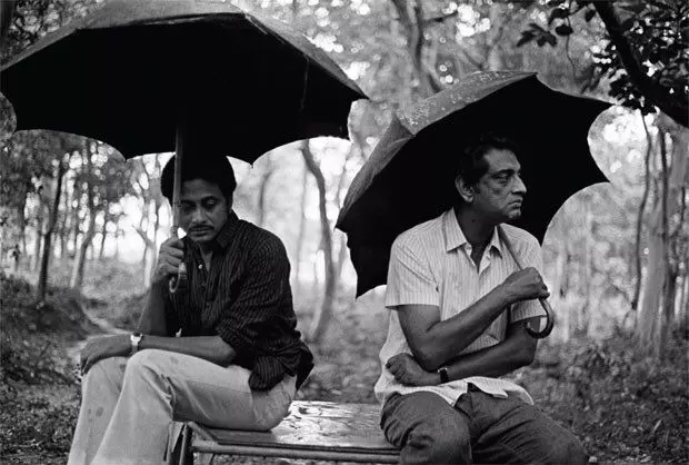 Ray’s longtime associate, cinematographer Soumendu Roy, passes away at 90