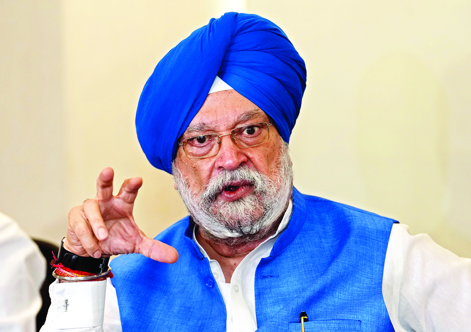 Govt aims to boost manufacturing share in GDP to 25% by 2025: Puri Govt aims to boost manufacturing share in GDP to 25% by 2025: Puri