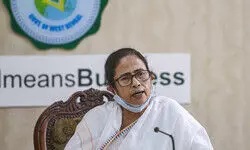 Mamata directs officials to raise vigil to prevent dengue deaths Mamata directs officials to raise vigil to prevent dengue deaths