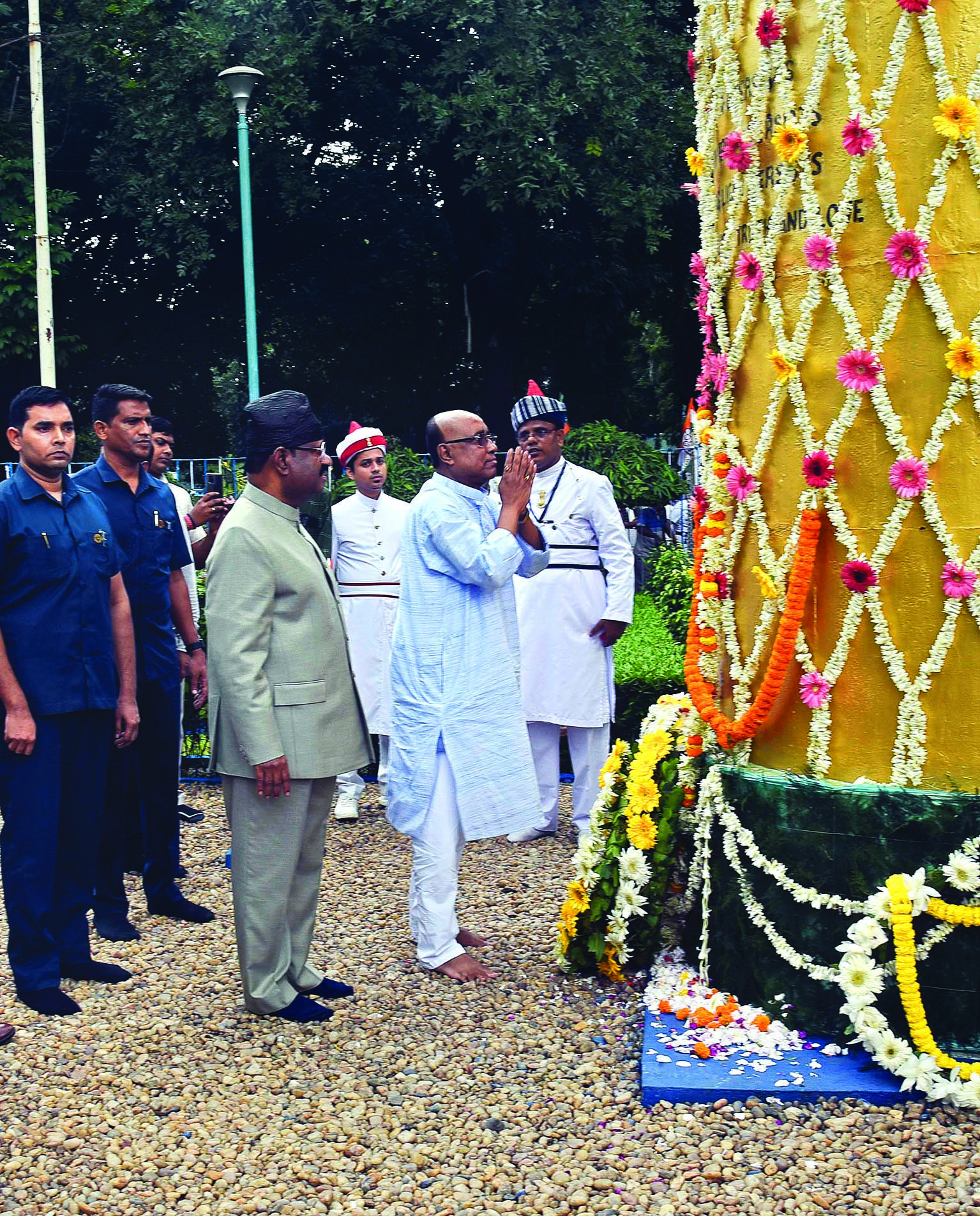 Guv writes to Nabanna, asks why Hakim is holding two important portfolios Guv writes to Nabanna, asks why Hakim is holding two important portfolios