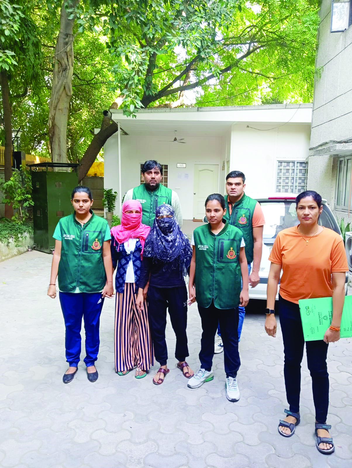 Special Cell arrests two women of interstate arms trafficking syndicate Special Cell arrests two women of interstate arms trafficking syndicate