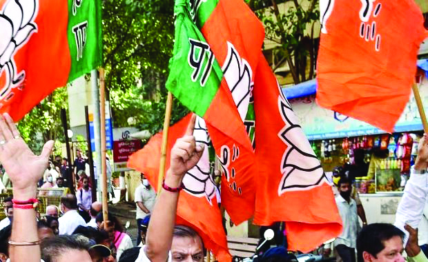 BJP holds protest at AAP office, several leaders arrested