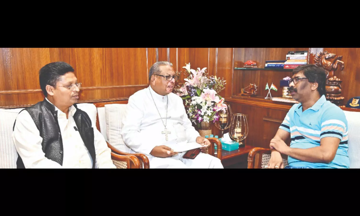 Jharkhand CM meets Archbishop Felix
