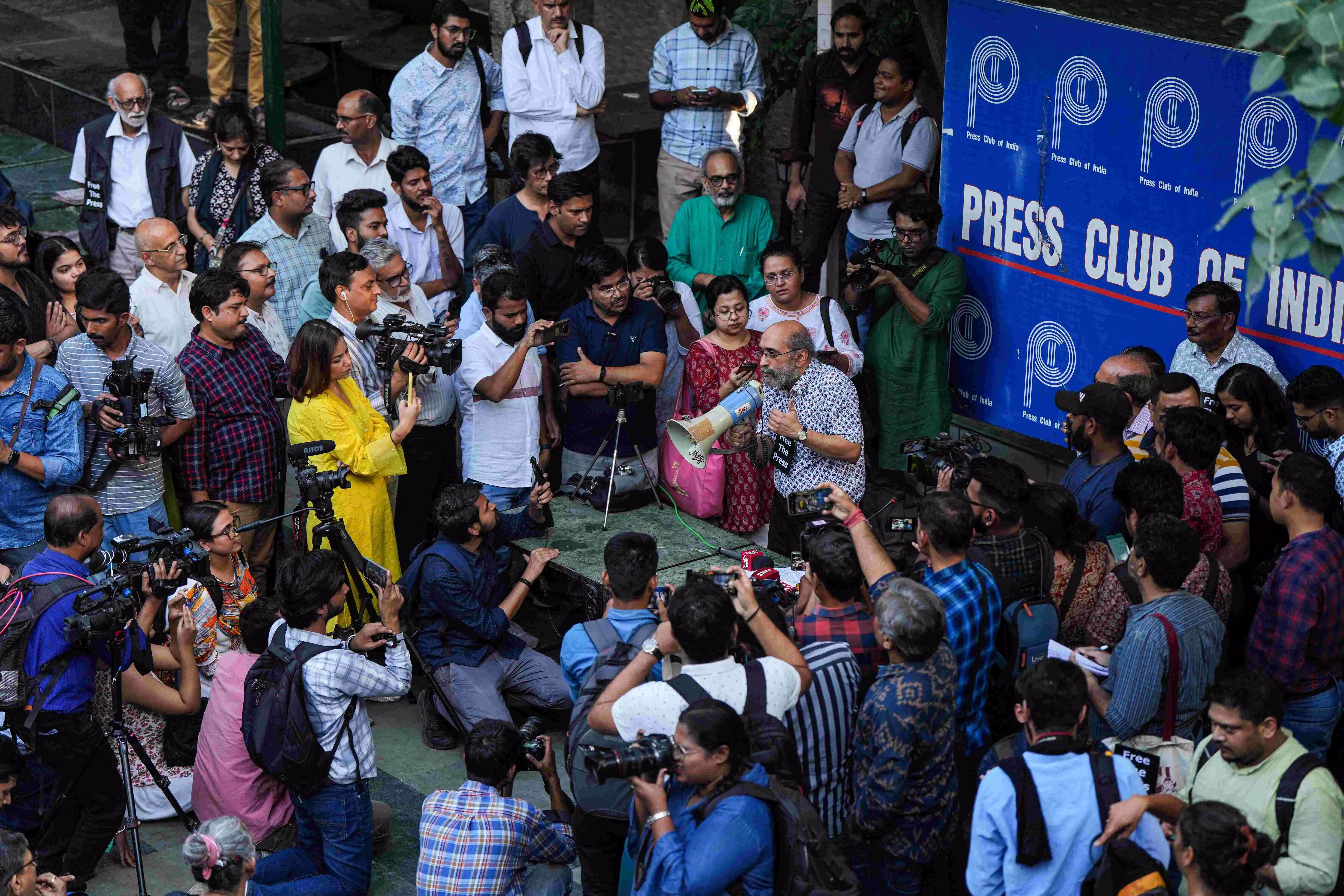 Stifling dissent & democracy? Stifling dissent & democracy?