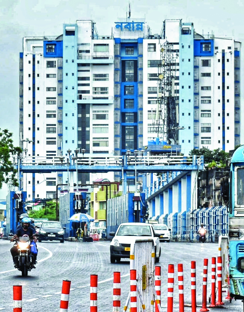 Monkey enters Nabanna, climbs to 13th floor