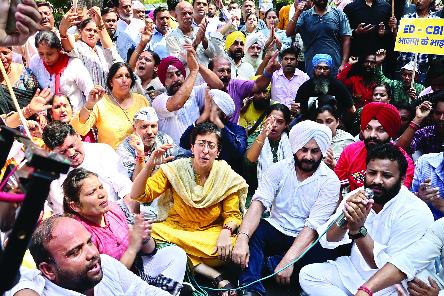 AAP dares BJP to make public evidence against Sanjay Singh AAP dares BJP to make public evidence against Sanjay Singh