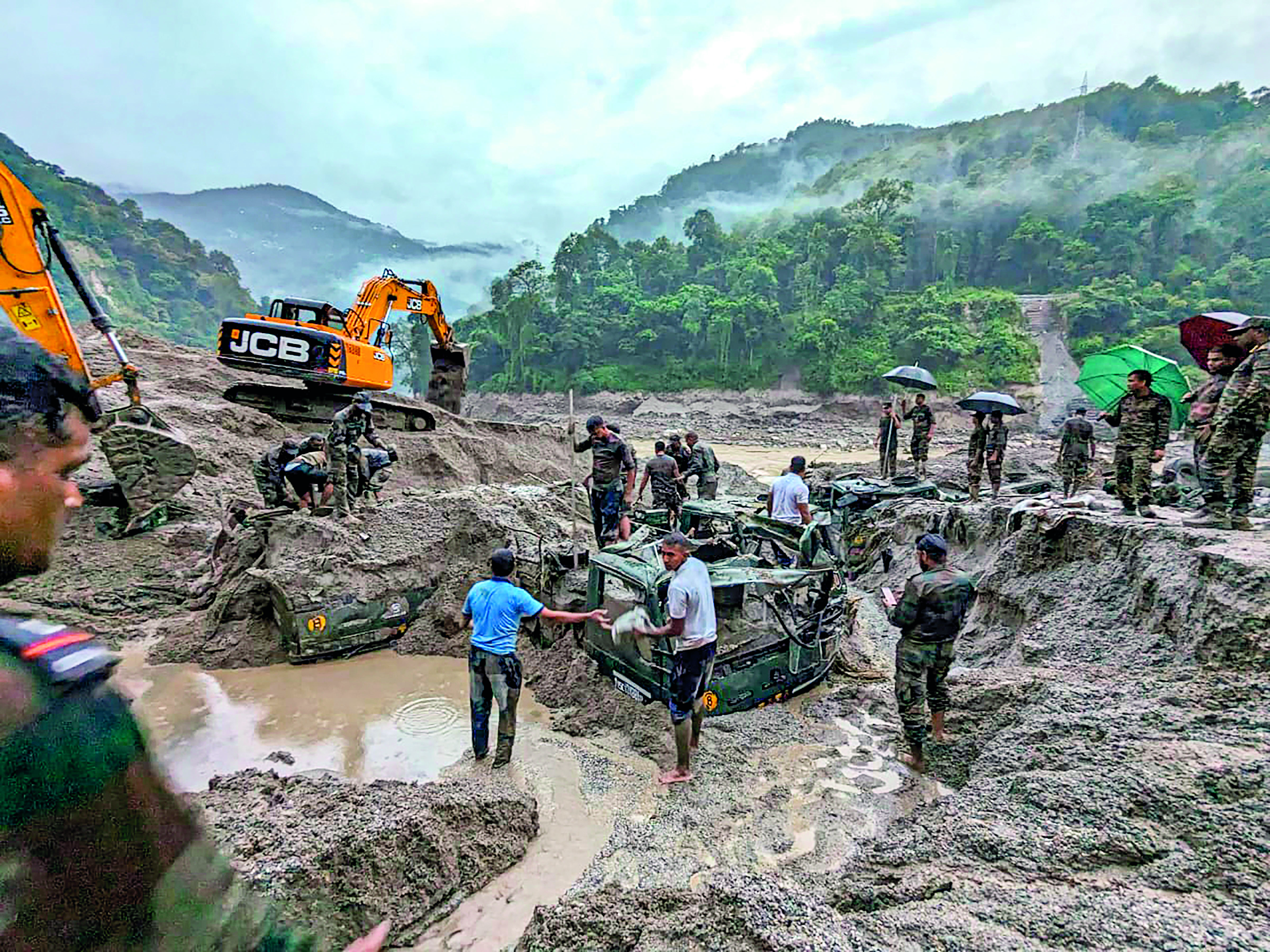 Sikkim, Bengal govts evacuate people living near Teesta
