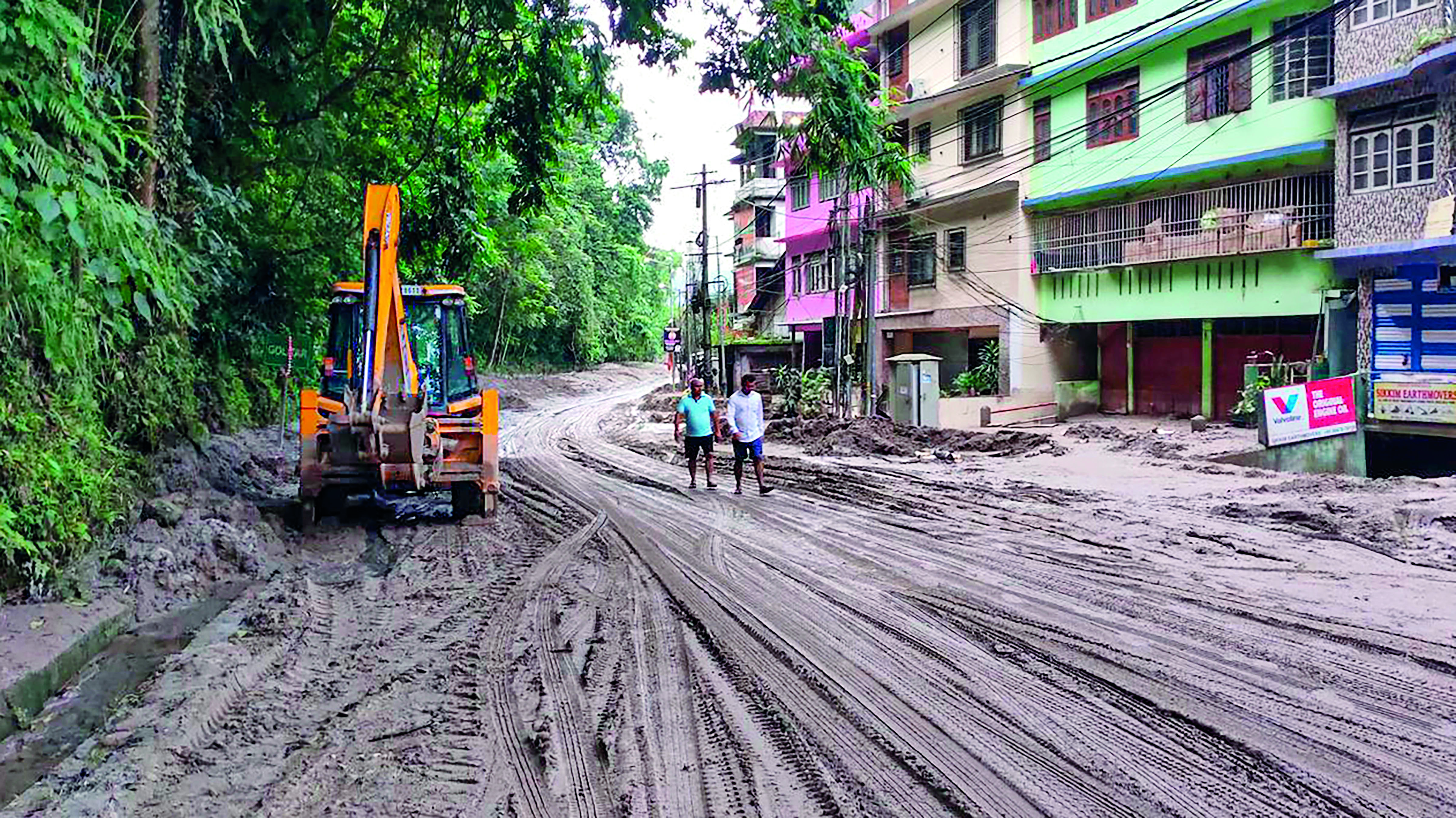 Sikkim flash flood: Toll rises to 25, search on for 143 missing people Sikkim flash flood: Toll rises to 25, search on for 143 missing people