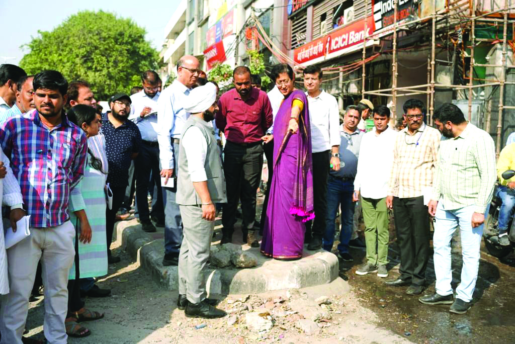 City govt in mission mode to make Delhi roads world-class