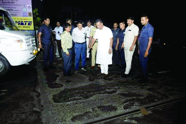 Mayor inspects road repair works