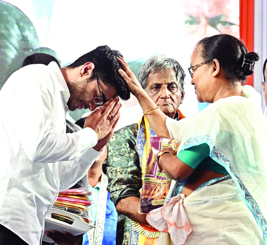 Abhishek: I don’t indulge in politics of religion, believe in humanity Abhishek: I don’t indulge in politics of religion, believe in humanity