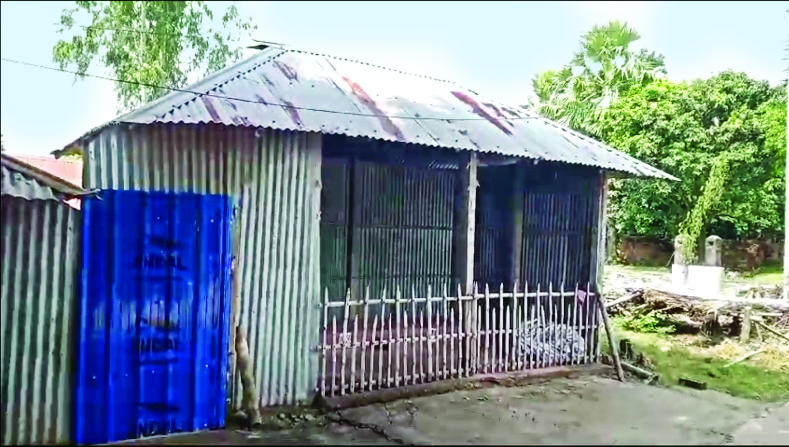Malda: Tribals worship Goddess Durga with hymns in their own dialect