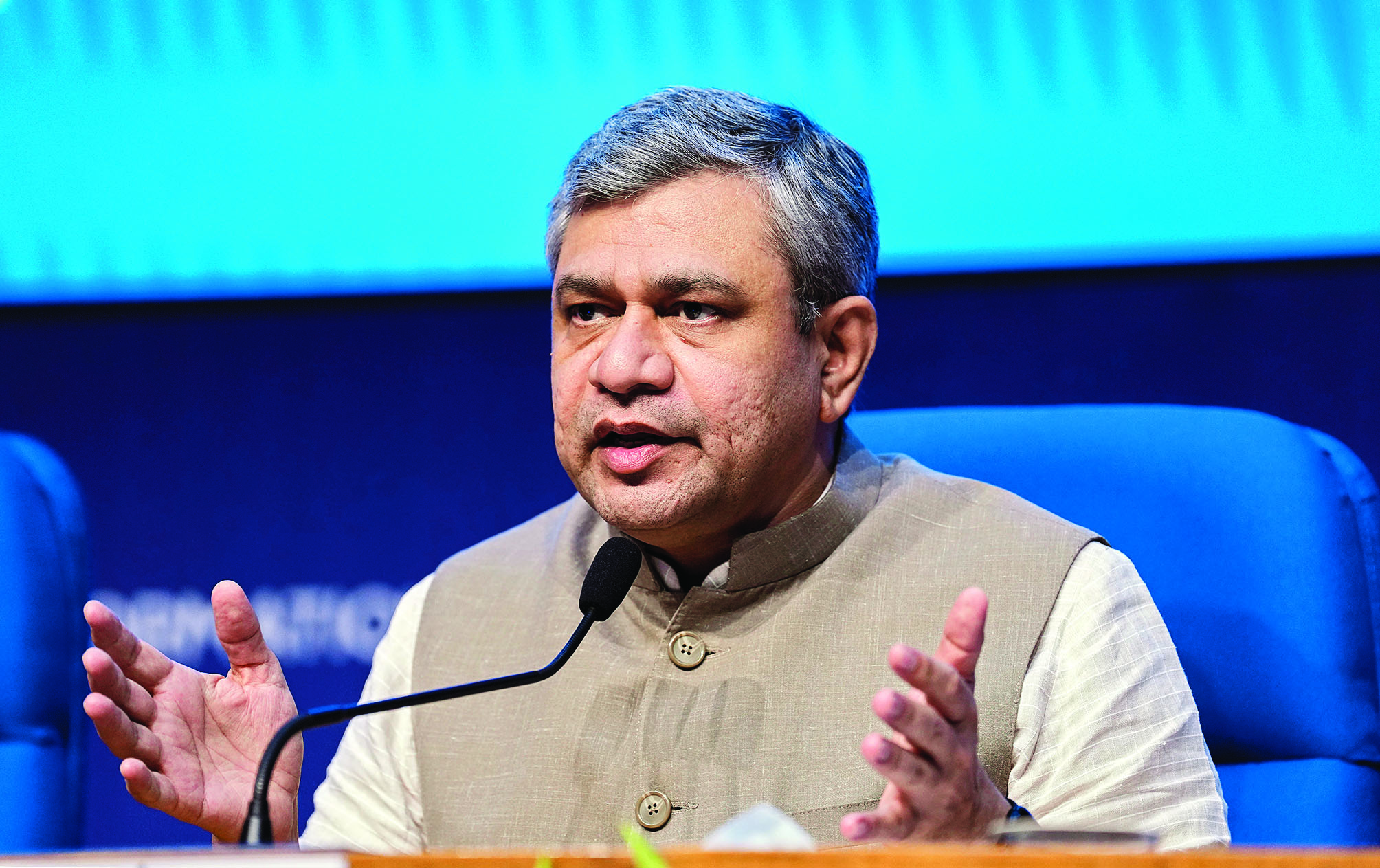 Google should bring Tensor chip plant in India in 3 yrs: Vaishnaw Google should bring Tensor chip plant in India in 3 yrs: Vaishnaw