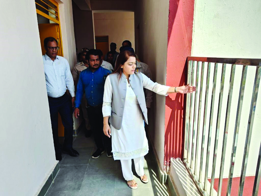 ‘392 shops to be de-sealed in Lajpat Nagar as Diwali gift’