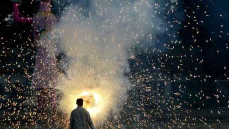 Delhi calls for firecracker ban in entire NCR in meeting of states with Centre Delhi calls for firecracker ban in entire NCR in meeting of states with Centre