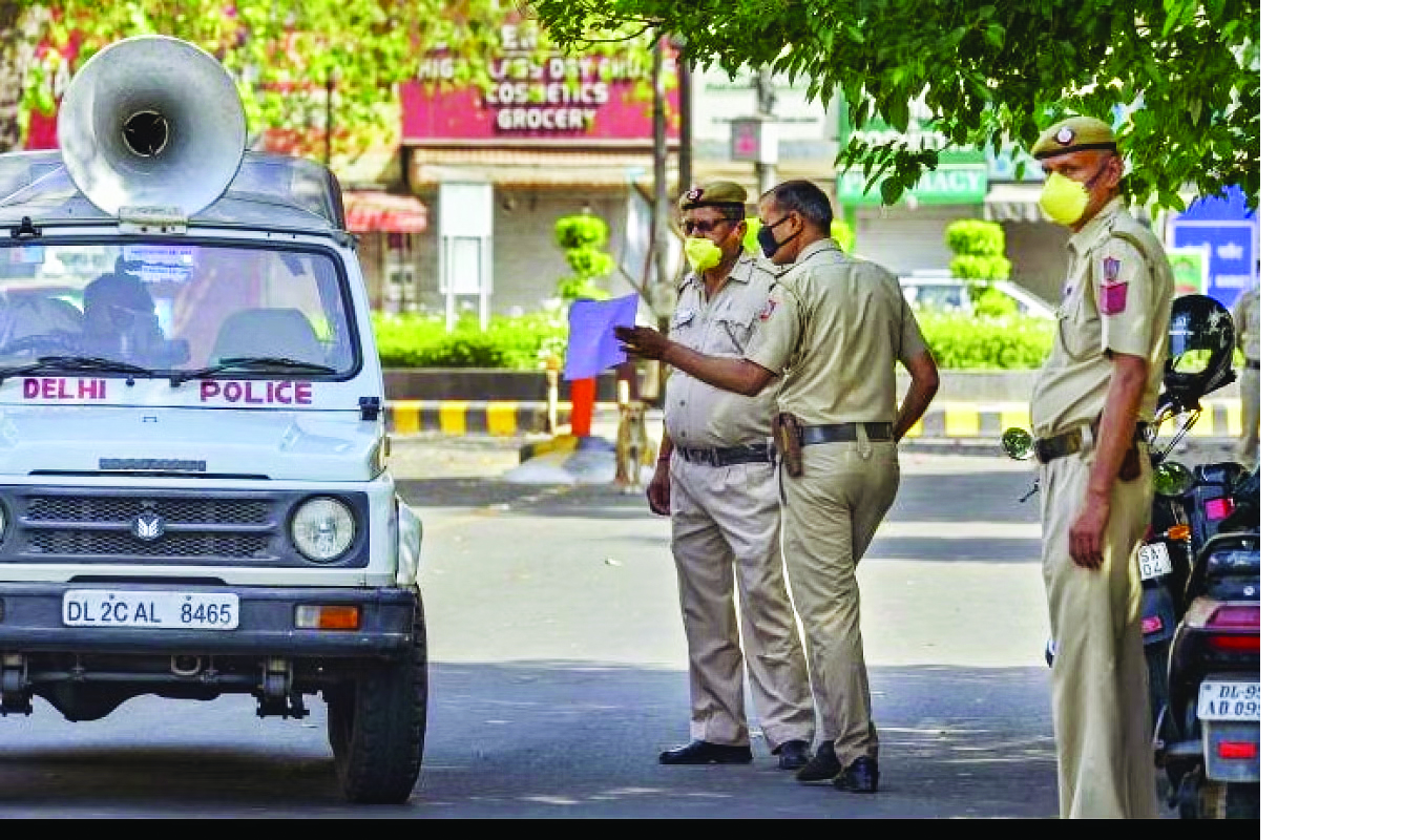 Nationwide fake website, cheating syndicate busted, seven arrested Nationwide fake website, cheating syndicate busted, seven arrested