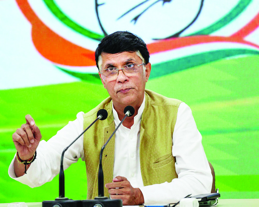 ‘Centre throttling CAG to cover up corruption in its schemes’