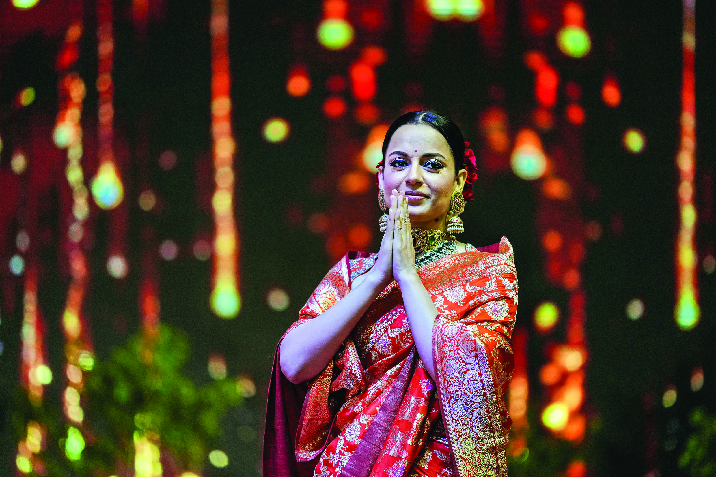 Actor Kangana becomes first woman to set ablaze Ravana effigy at Lav Kush Ramlila Actor Kangana becomes first woman to set ablaze Ravana effigy at Lav Kush Ramlila