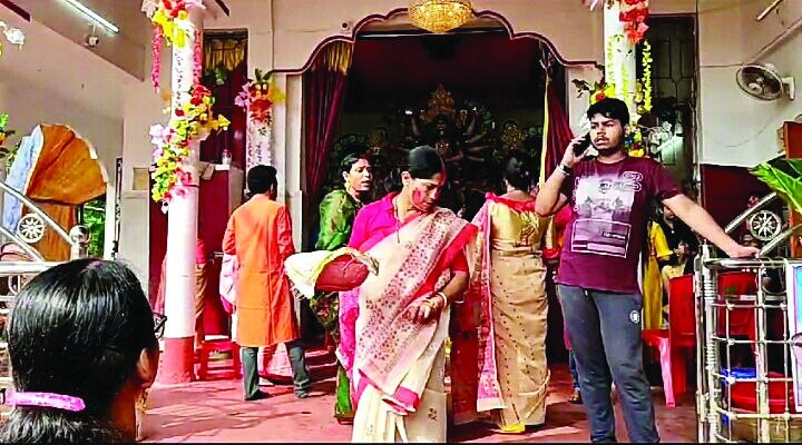 Balurghat: Fish, fermented rice offered at 350-yr-old Durga Puja