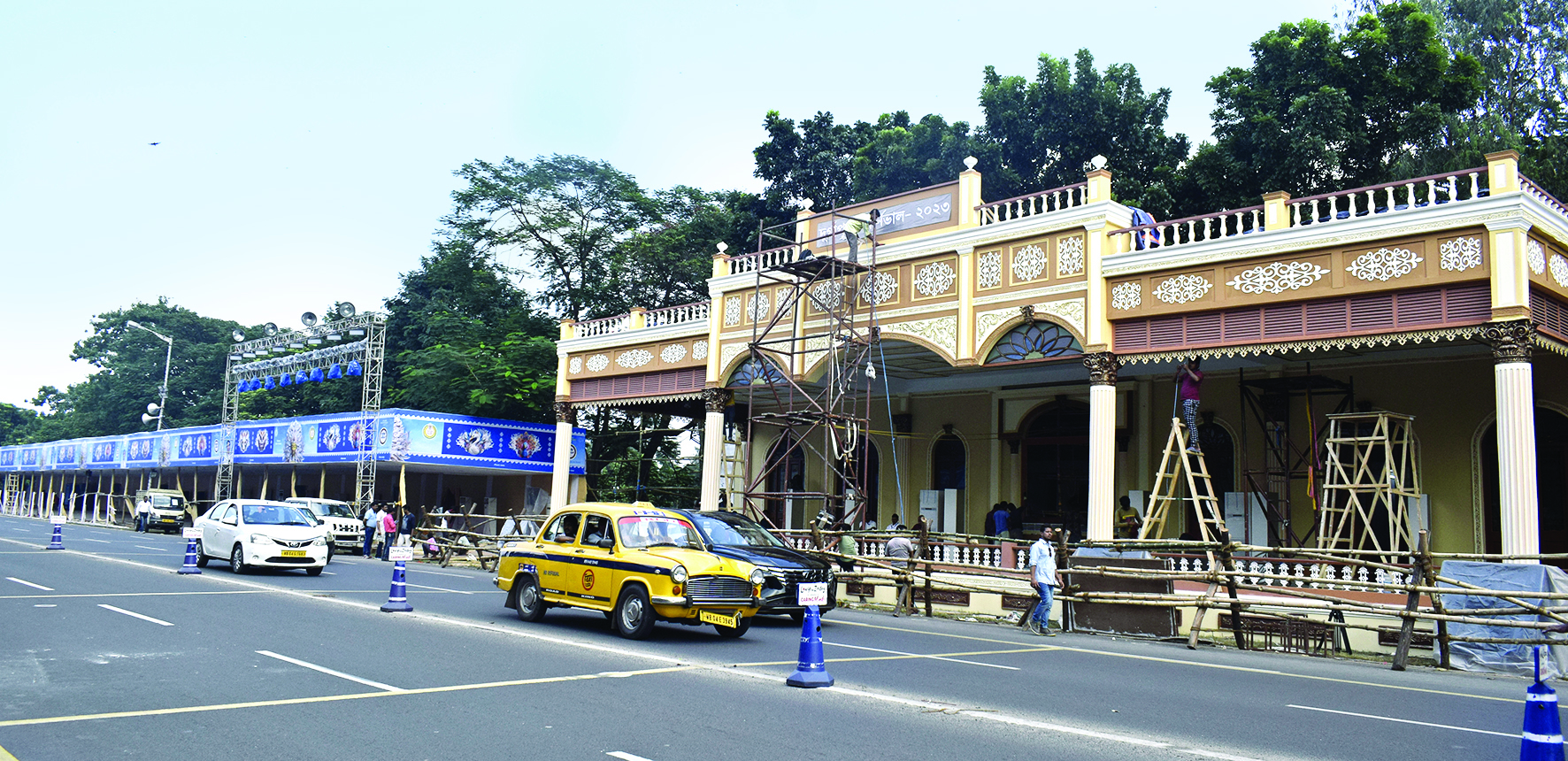 City gears up for Puja Carnival amid tight security & restricted traffic movement City gears up for Puja Carnival amid tight security & restricted traffic movement