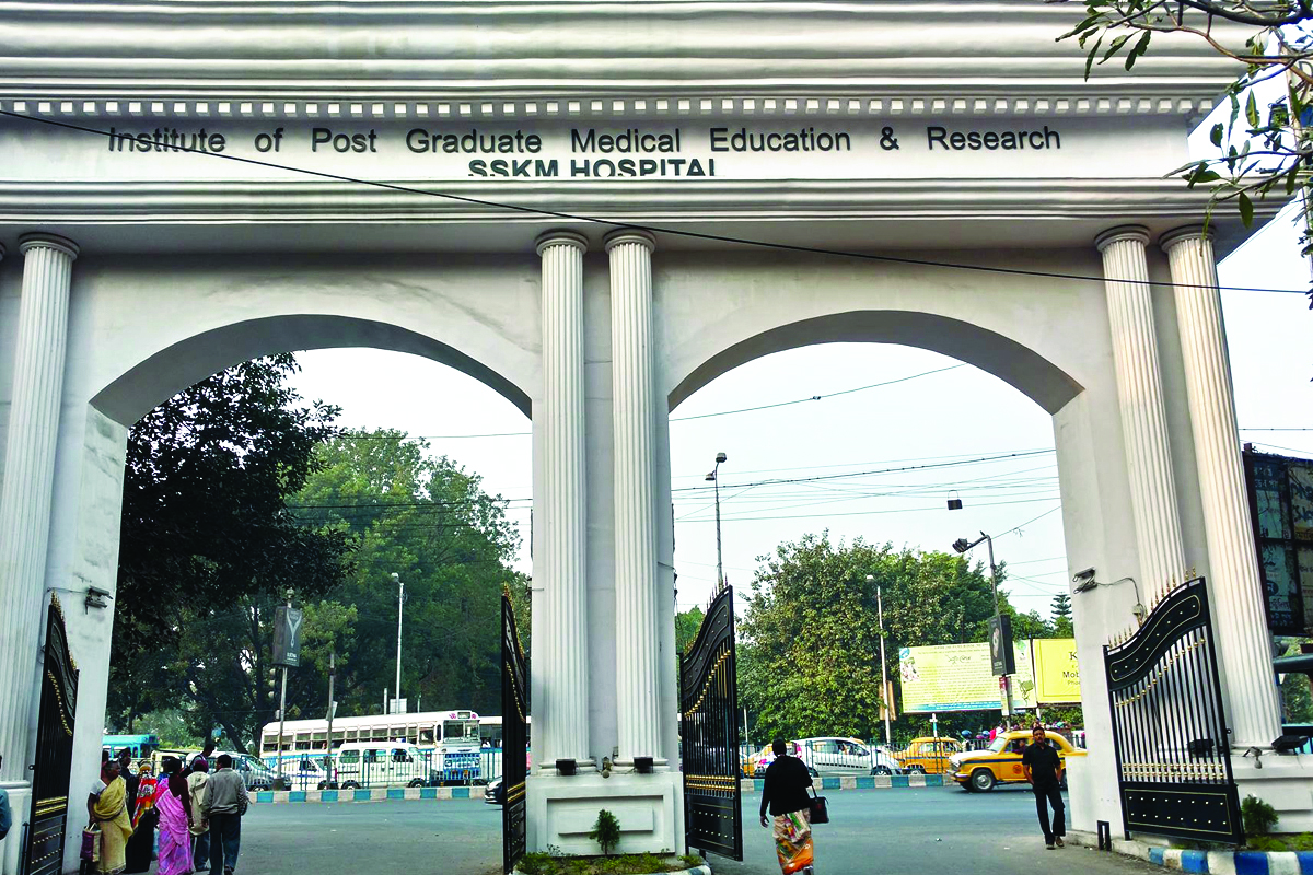 SSKM Hospital hands   over wrong body to family