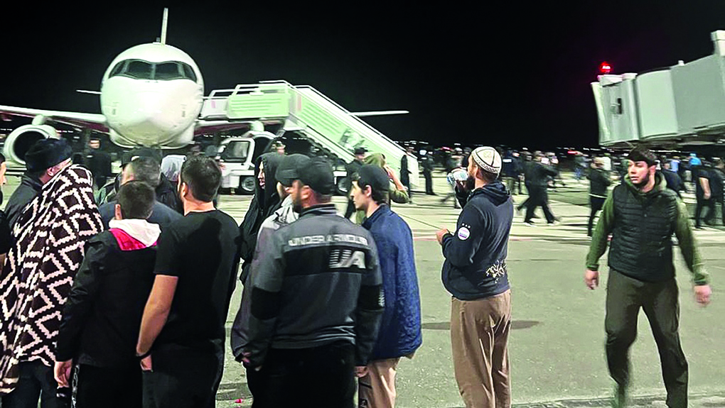 Russia: Mob storms airport in search of Jewish passengers Russia: Mob storms airport in search of Jewish passengers