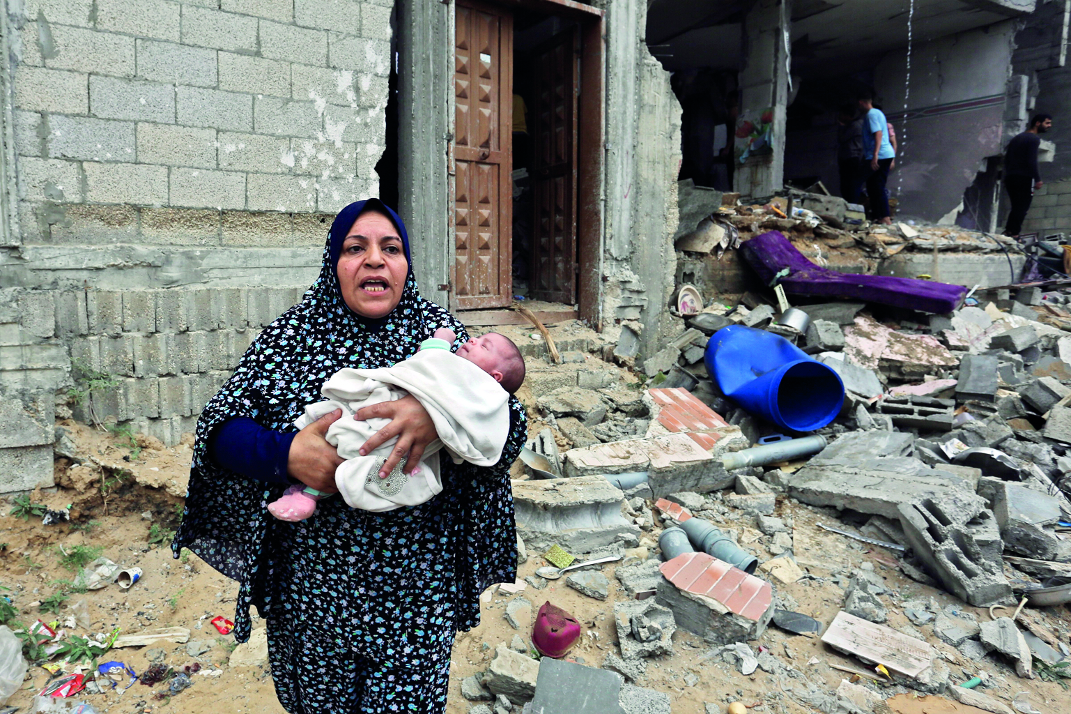 Gaza receives largest aid shipment so far as death toll rises to over 8K Gaza receives largest aid shipment so far as death toll rises to over 8K