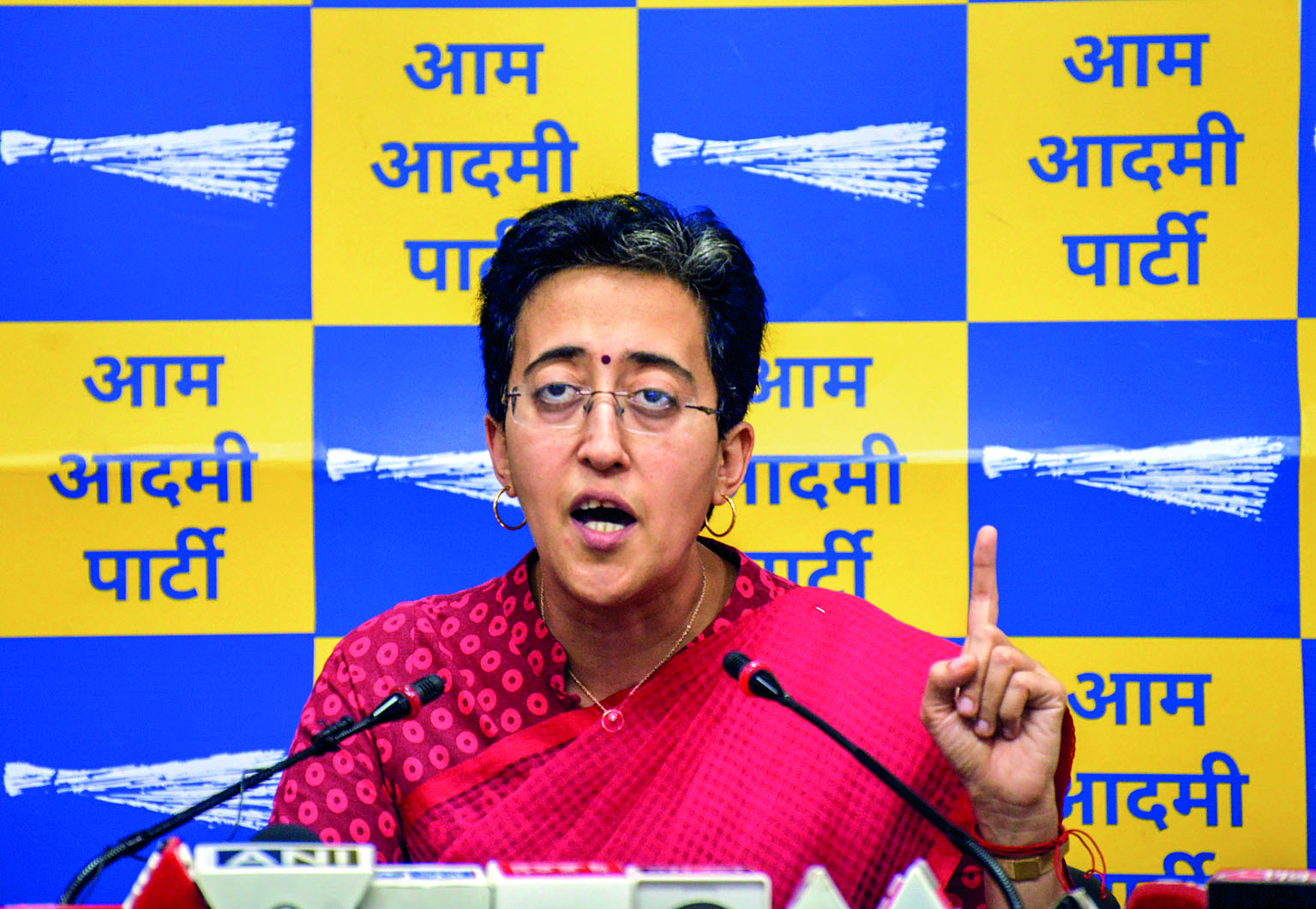 AAP ‘respectfully disagrees’ with SC   decision to dismiss Sisodia bail plea