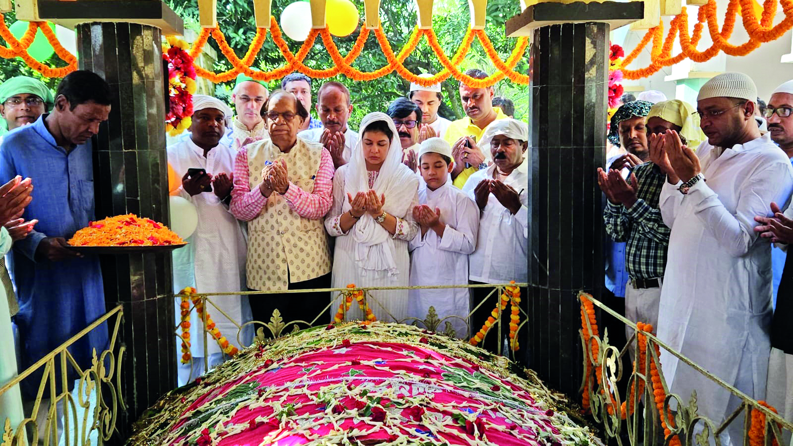 Trinamool, Congress observe birth anniv of Ghanikhan Chowdhury