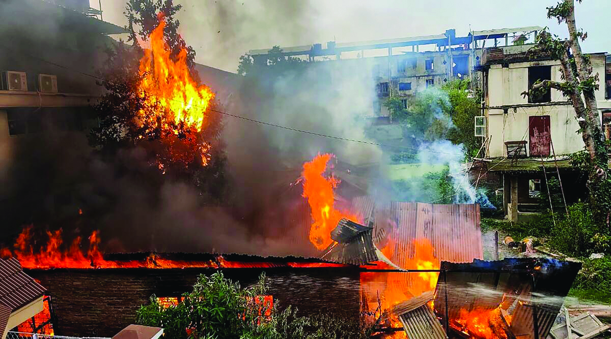 Mob tries to gherao police office, curfew ease withdrawn in Imphal