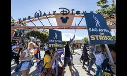 SAG-AFTRA’s negotiating committee to convene soon for final offer SAG-AFTRA’s negotiating committee to convene soon for final offer