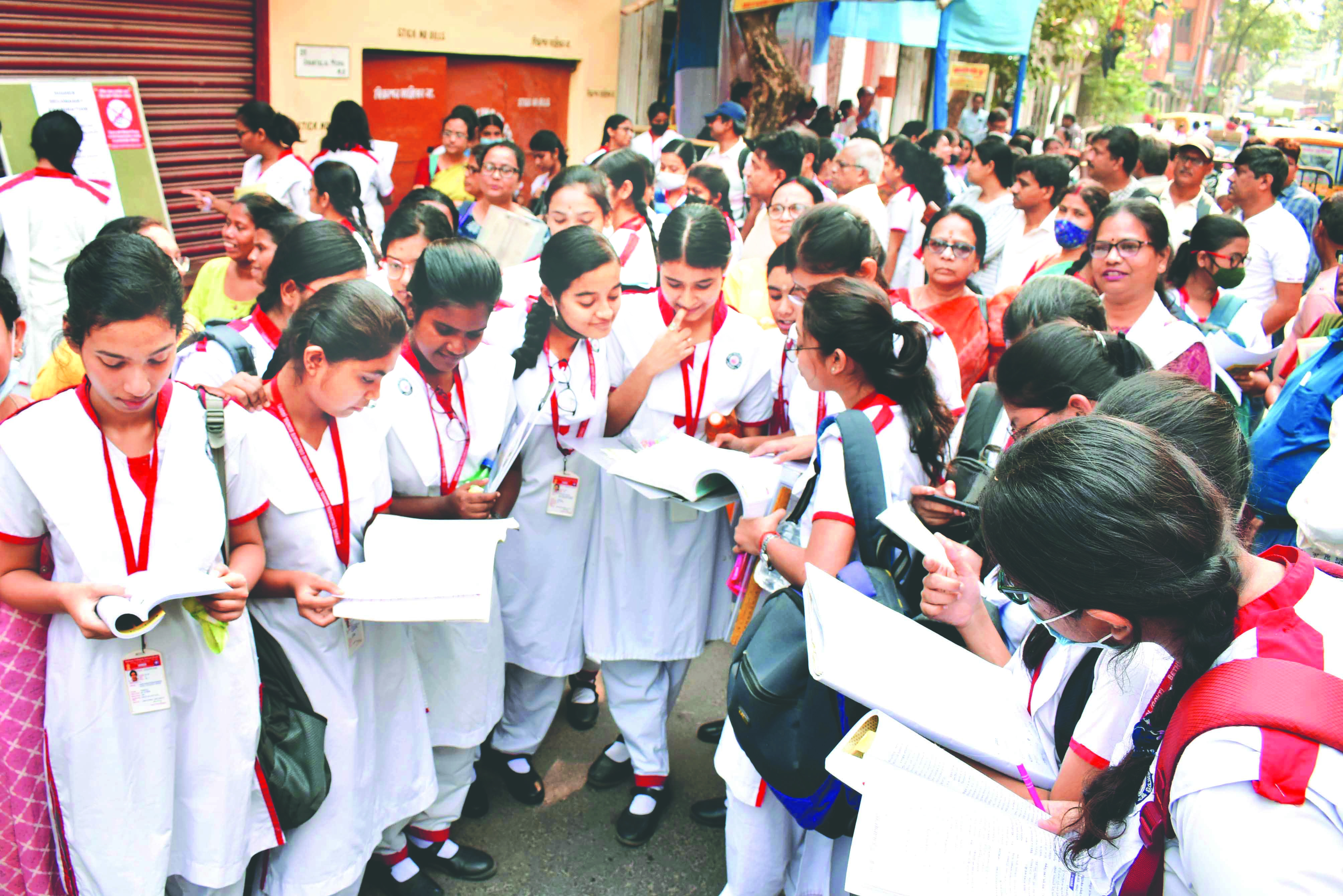 Lay down national model for girls toilets in schools: SC