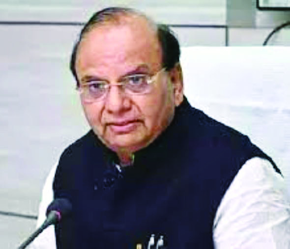 L-G Saxena directs officials to clean pavements, streets in central Delhi L-G Saxena directs officials to clean pavements, streets in central Delhi