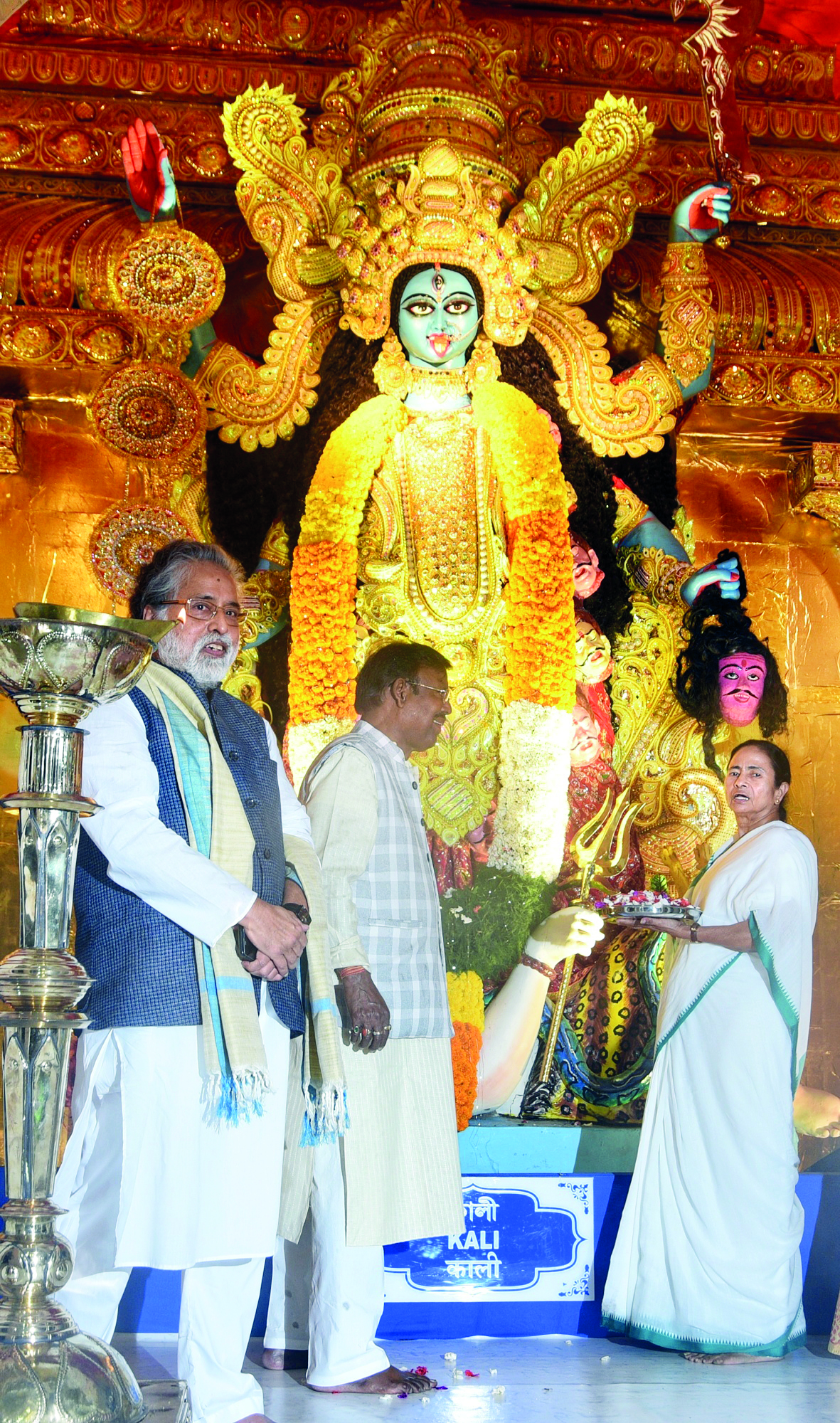 Mamata to physically inaugurate Kali Puja pandals from today Mamata to physically inaugurate Kali Puja pandals from today
