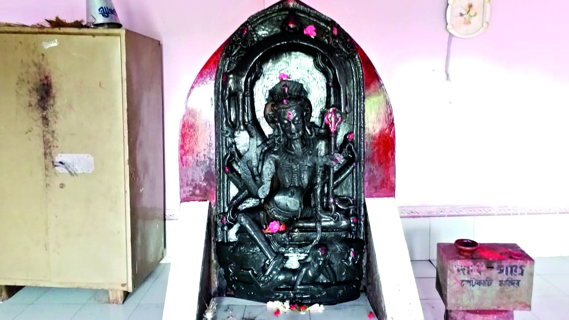 Petkati Temple draws huge crowds during Kali Puja
