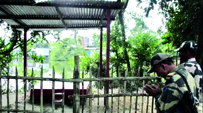 Kali Puja: Communal harmony manifested at India-Bangladesh border Kali Puja: Communal harmony manifested at India-Bangladesh border