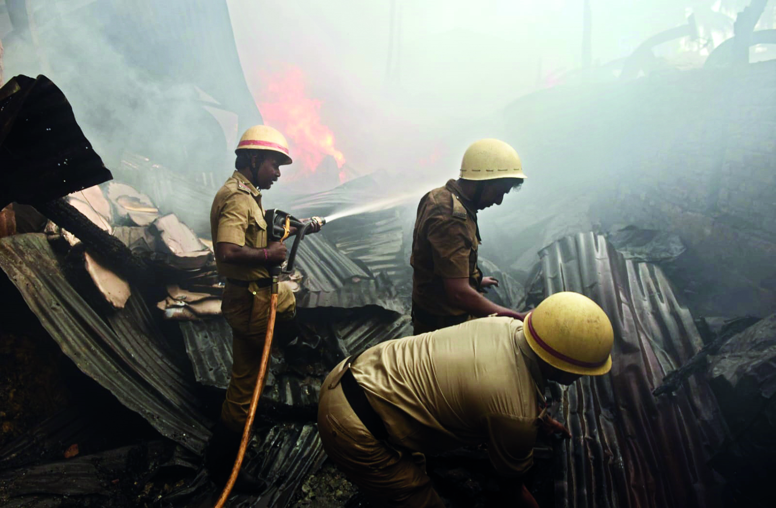 Fire breaks out in jute mill, none hurt; roof of garments’ factory collapses in Howrah Fire breaks out in jute mill, none hurt; roof of garments’ factory collapses in Howrah