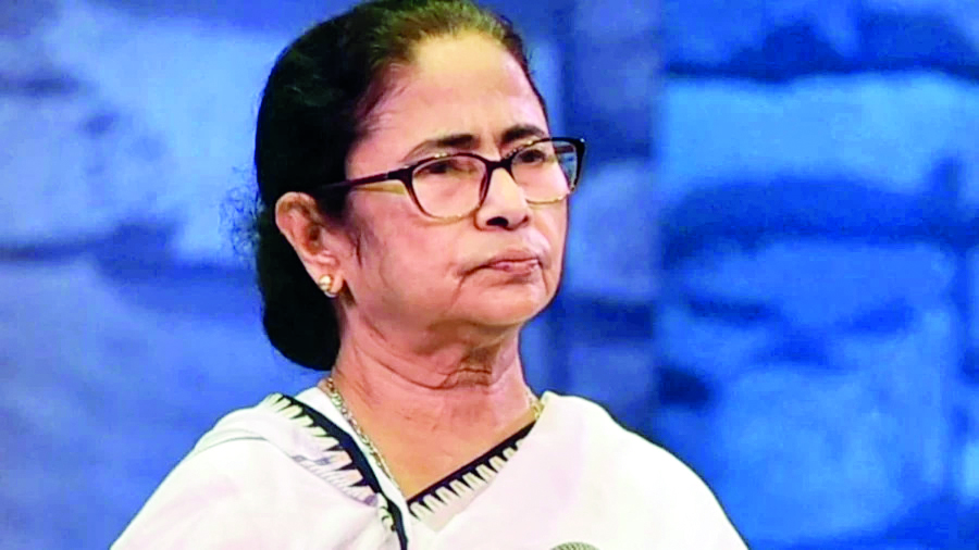PRS Oberoi’s achievements have been inextricably linked to Bengal: Mamata