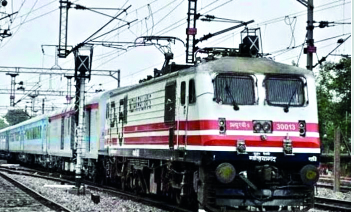 95.3% Railway passengers between April-October were in non-AC classes 95.3% Railway passengers between April-October were in non-AC classes