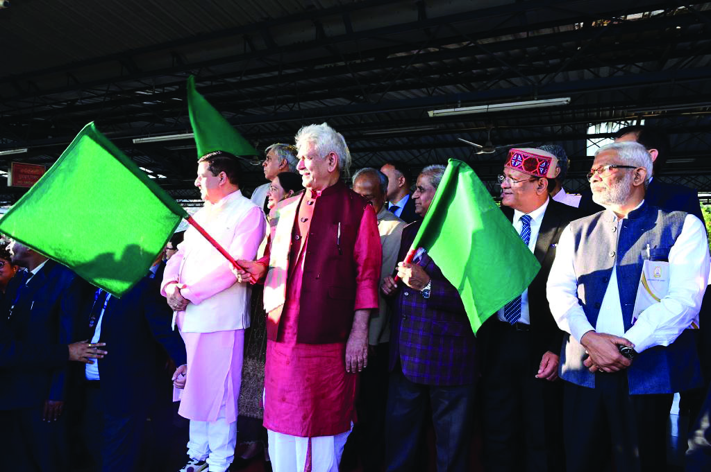 J&K L-G Manoj Sinha flags off ‘J&K Gyanodaya express’ J&K L-G Manoj Sinha flags off ‘J&K Gyanodaya express’