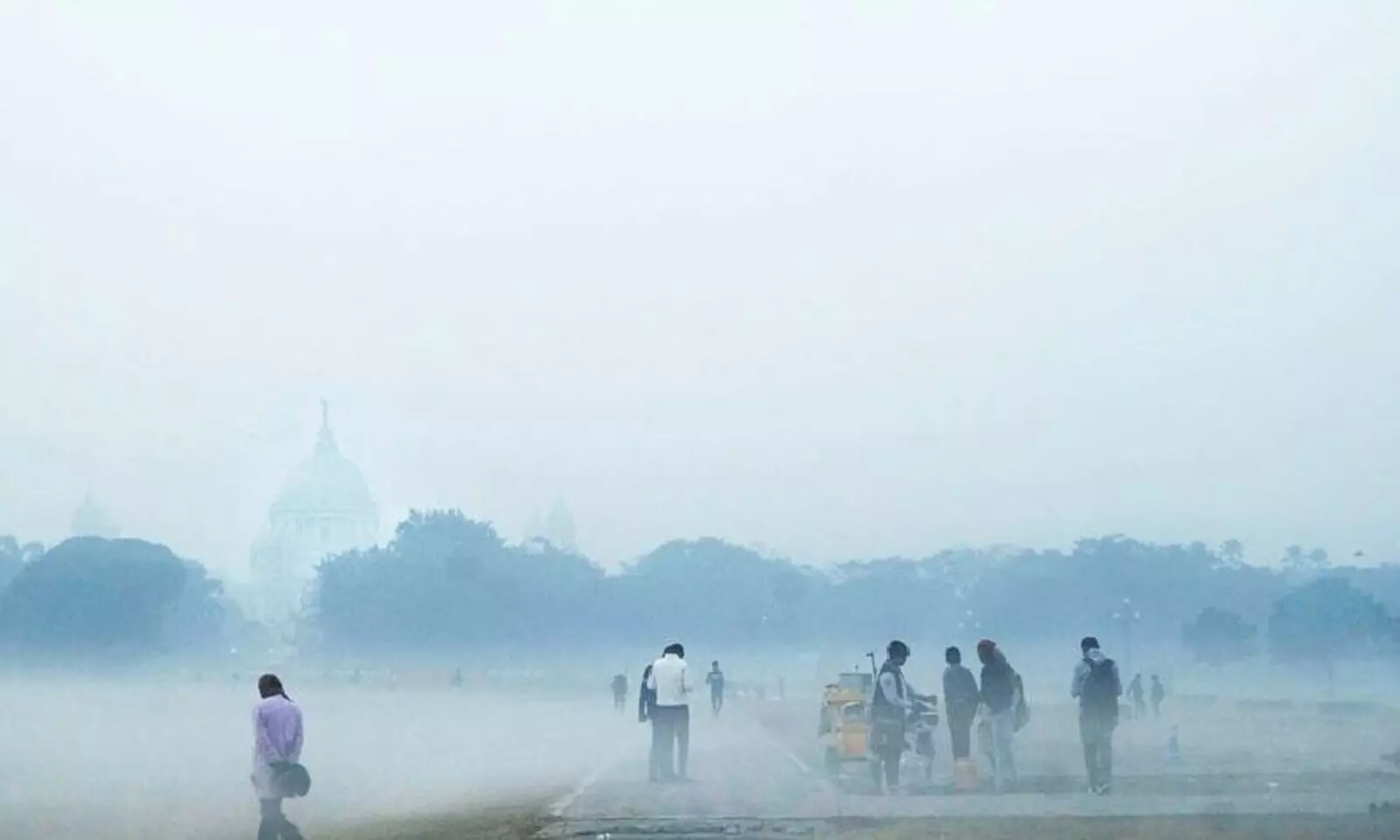 Air quality in Kolkata worsens after Chhath Puja celebrations with firecrackers