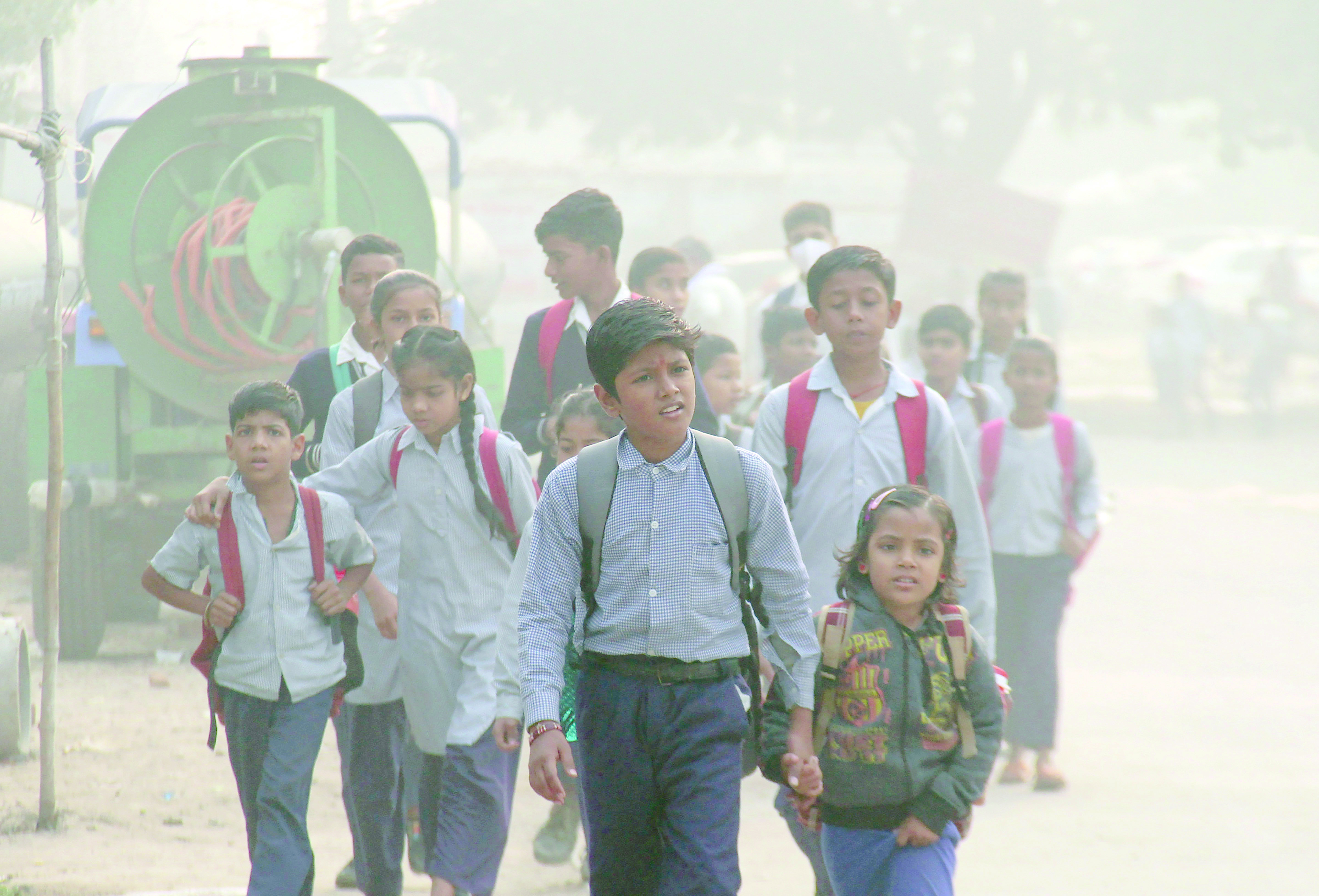 Delhi schools reopen after early winter break Delhi schools reopen after early winter break