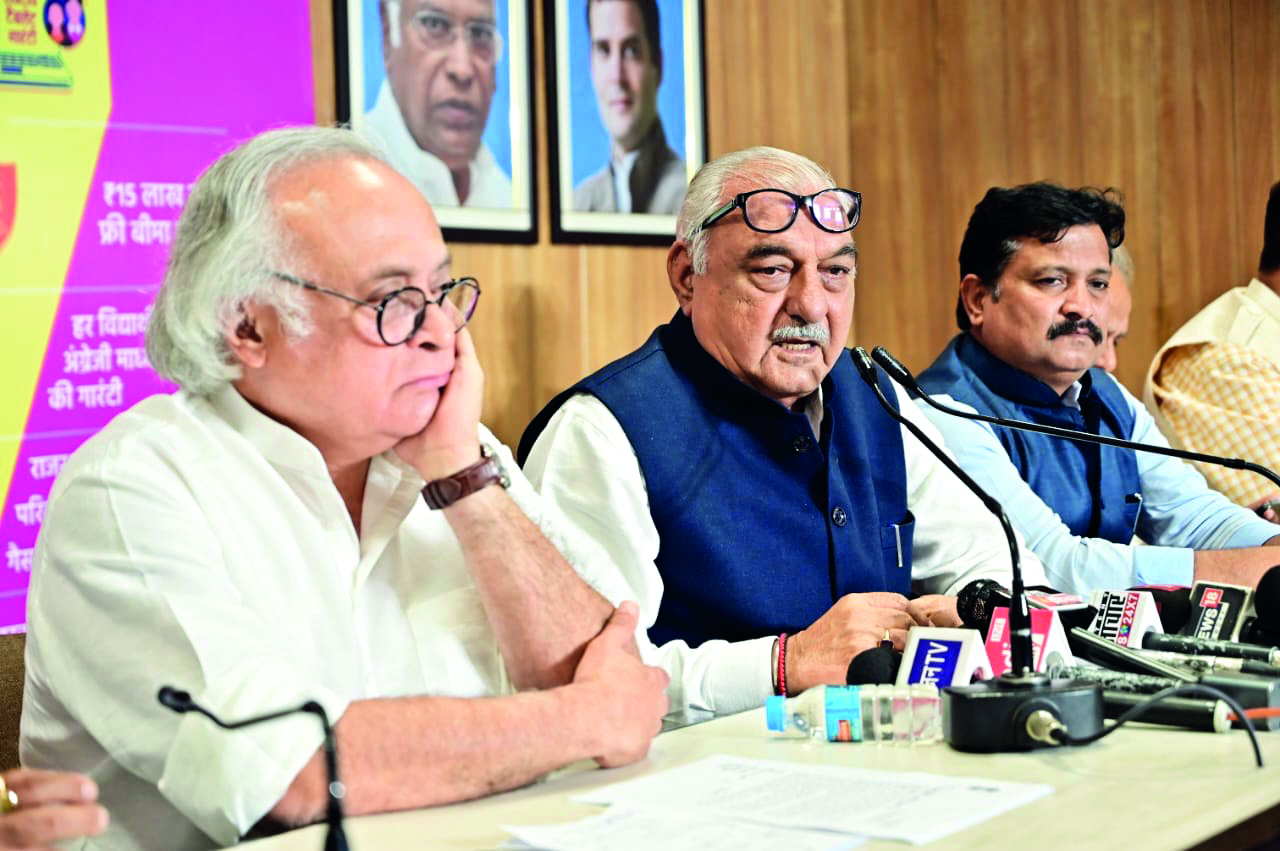 Hooda criticises Khattar over schemes promises