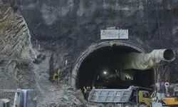 Family members pray for rescue of labourers trapped in Uttarakhand tunnel Family members pray for rescue of labourers trapped in Uttarakhand tunnel